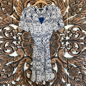 AQUA Blue and White Batik Print - Short Sleeve Career Dress - Self Tie - Size XS